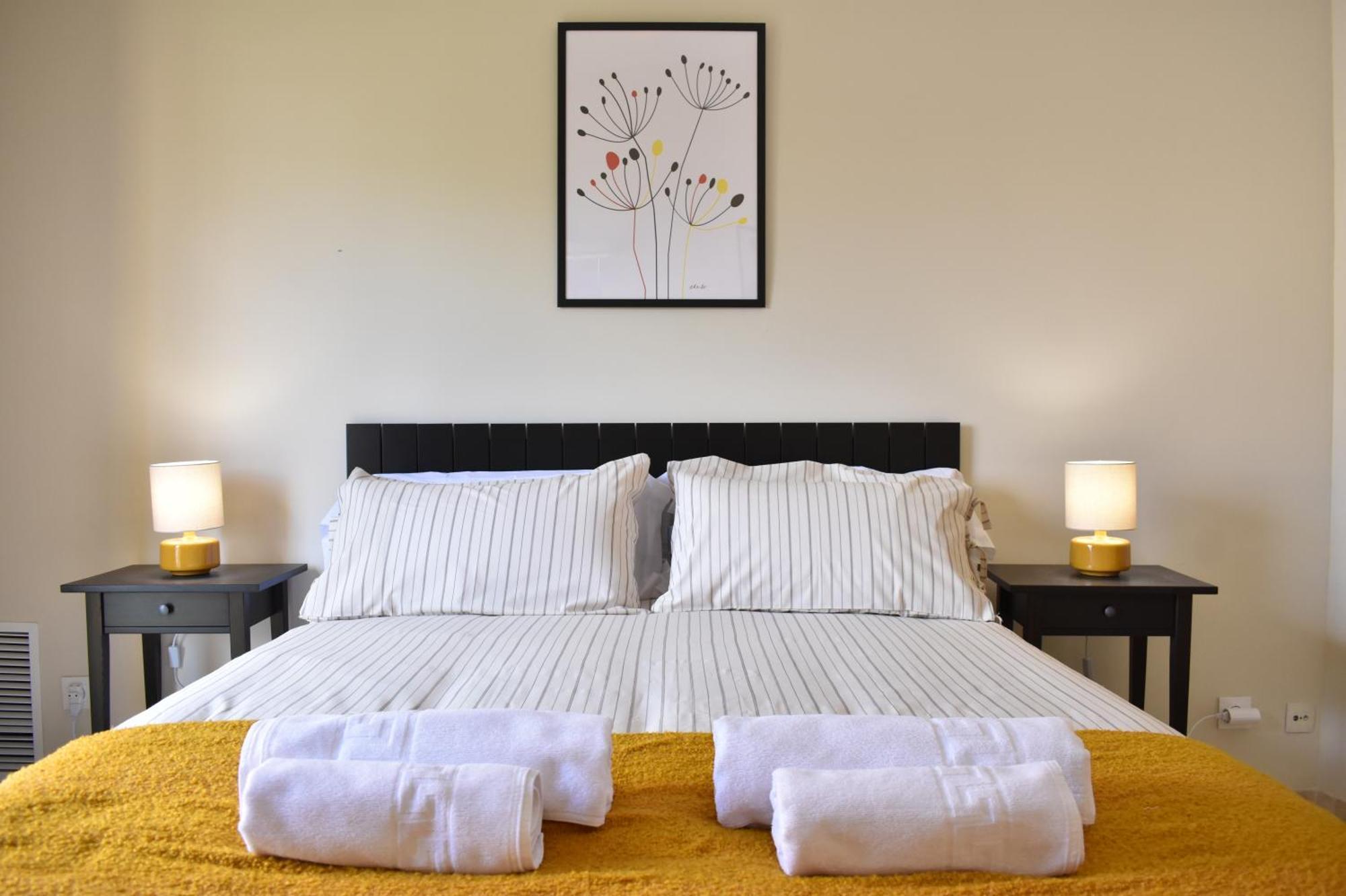 Apartamento En El Centro Con Parking Y Terraza *