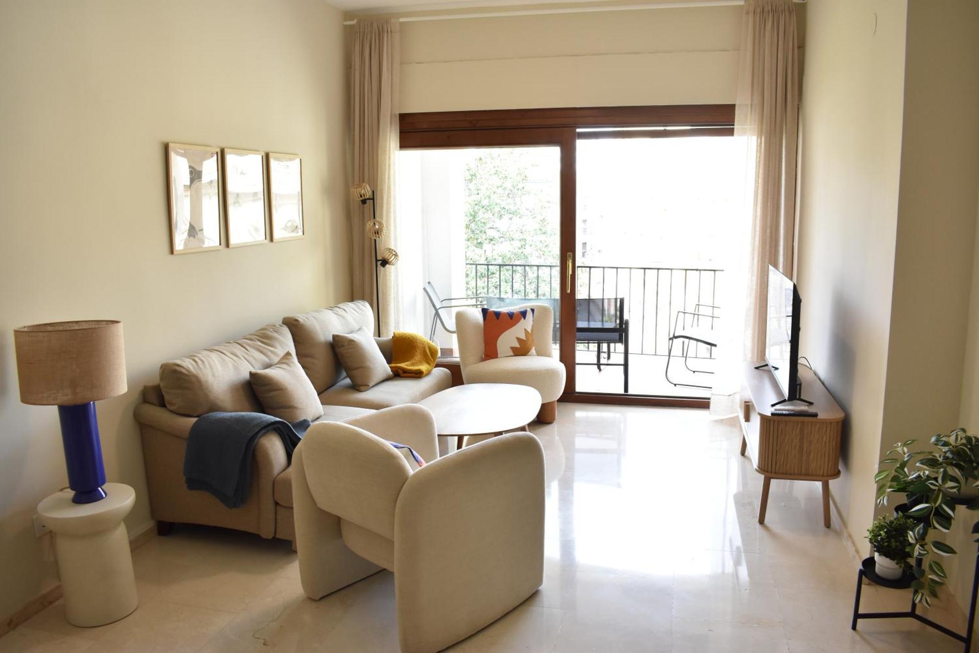 Apartamento En El Centro Con Parking Y Terraza *